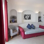 Guest house Patrizi 4*