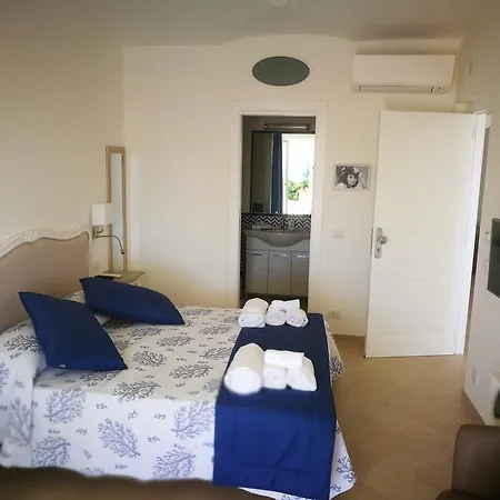 Patrizi بيت ضيافة كابري