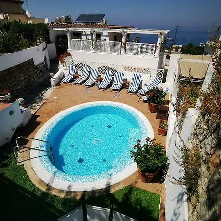 Patrizi 3* Capri