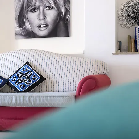 Patrizi بيت ضيافة 4*