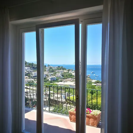 Patrizi بيت ضيافة 4*